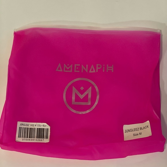 Two bathing suits - Picture 9 of 13